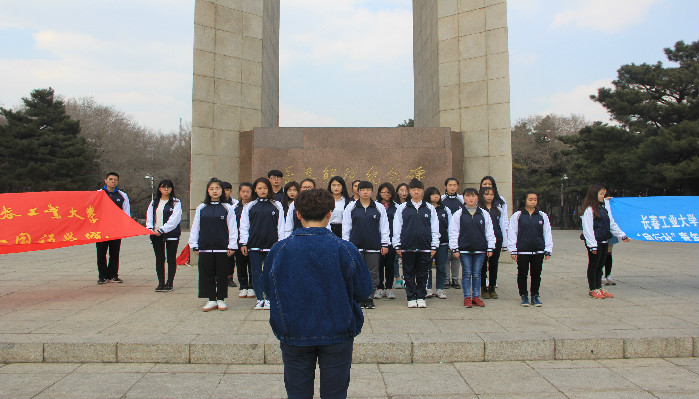 qingmingjiehuodong.jpg qingmingjiehuodong.jpg